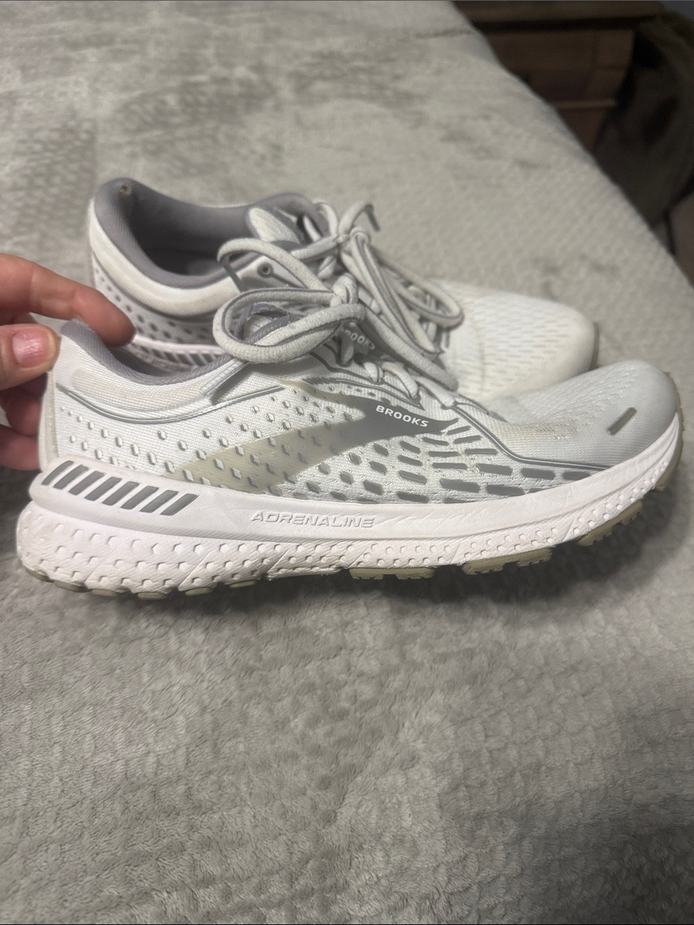 Brooks Women's Running Shoes in Light Gray and White